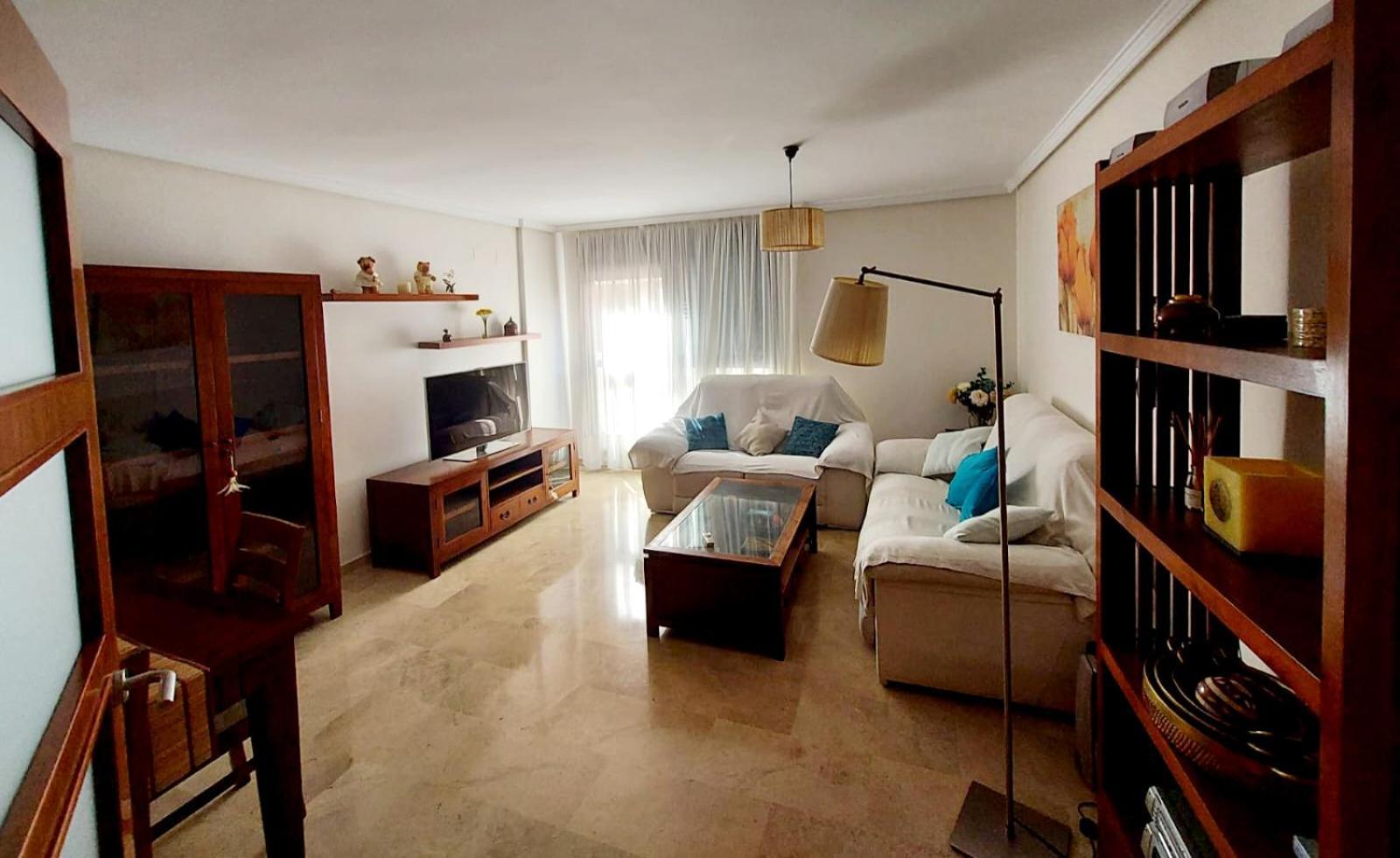 Awesome House With 3 Bedrooms